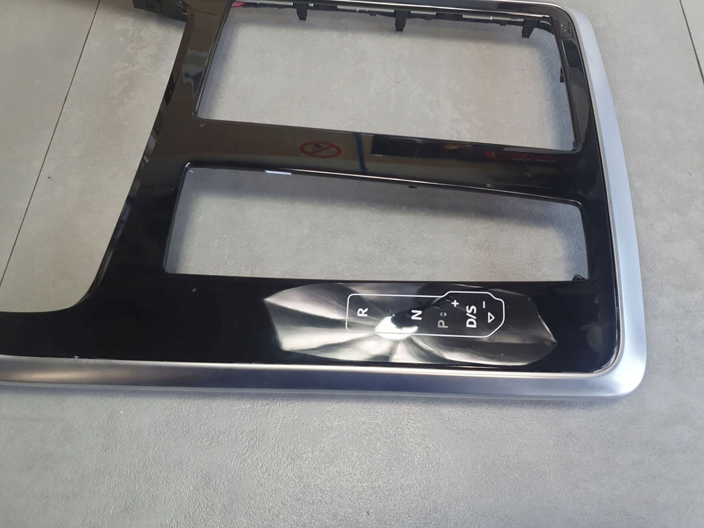 Audi Q8 Frame jack cover 4M8863324