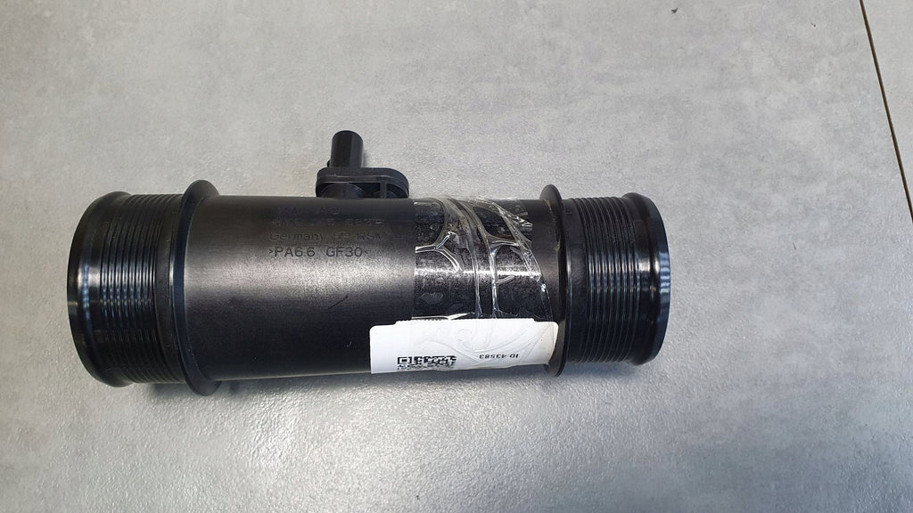 Audi Q8 Intercooler hose cable 4M0145683H