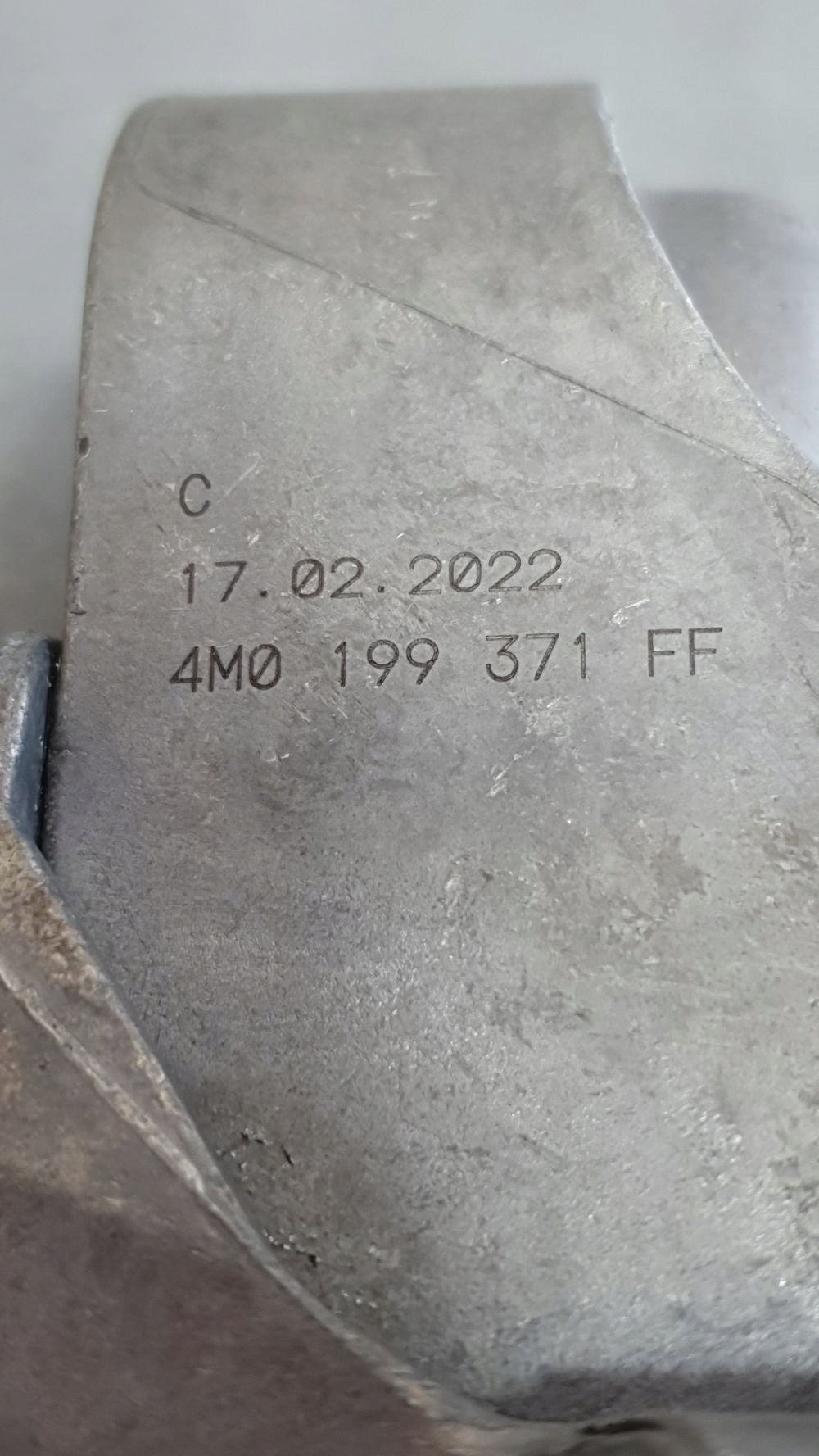 Audi Q8 Paw engine cushion 4M0199371FF