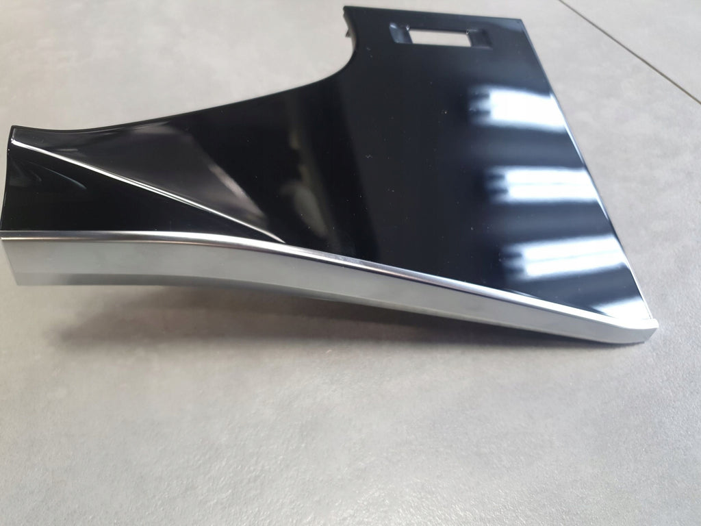 Audi Q8 cover board decor 4M8857238D