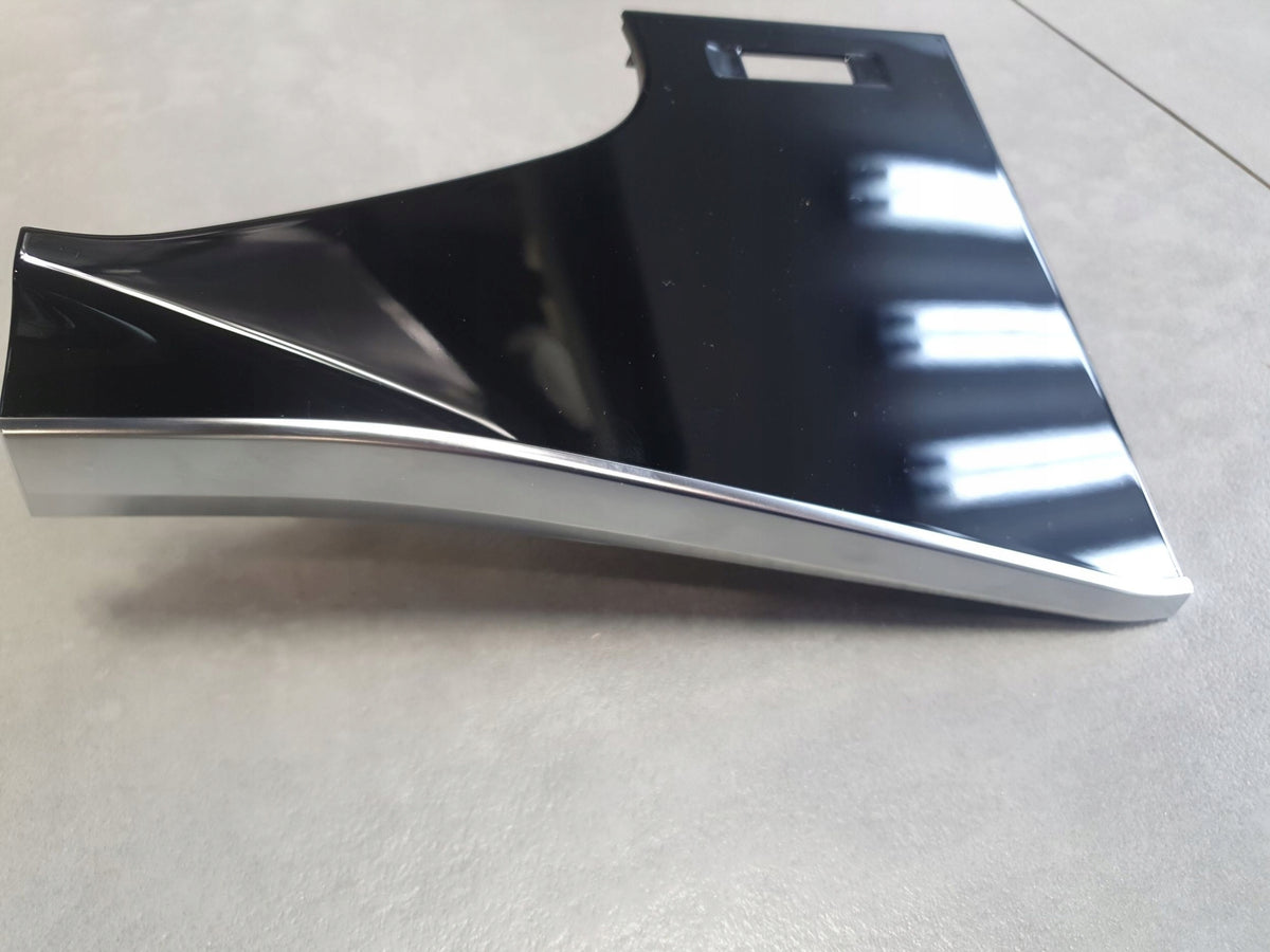 Audi Q8 cover board decor 4M8857238D