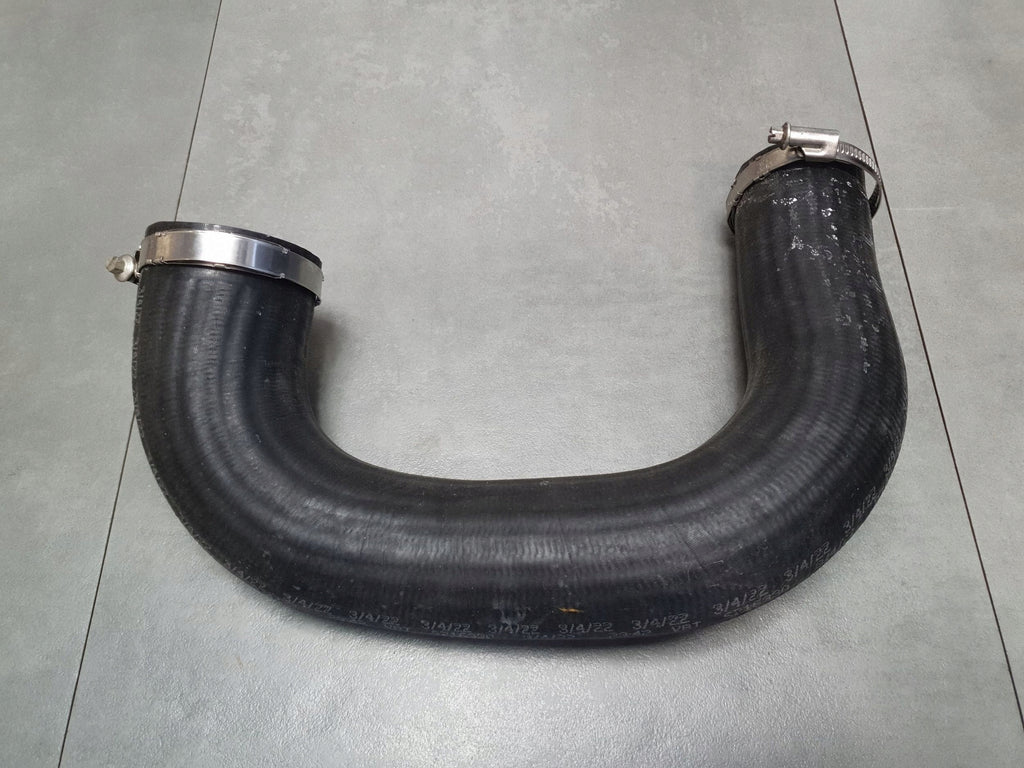 Audi Q8 intercooler hose 4M0145738N