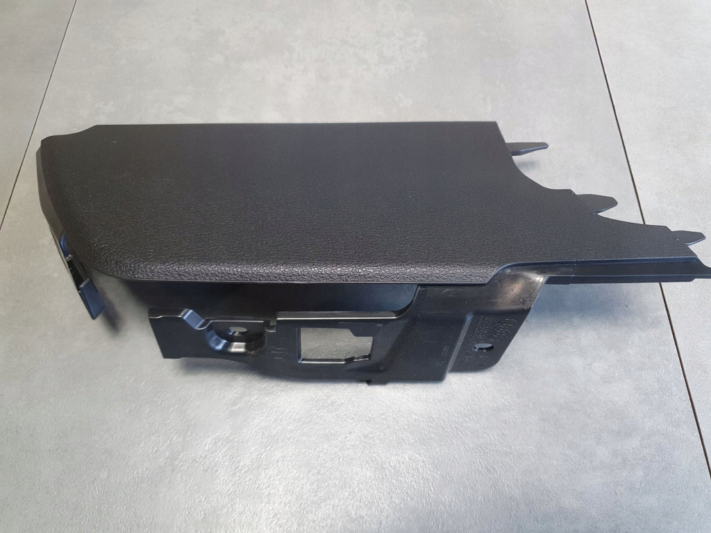 Audi Q8 side guard right 4M8868606