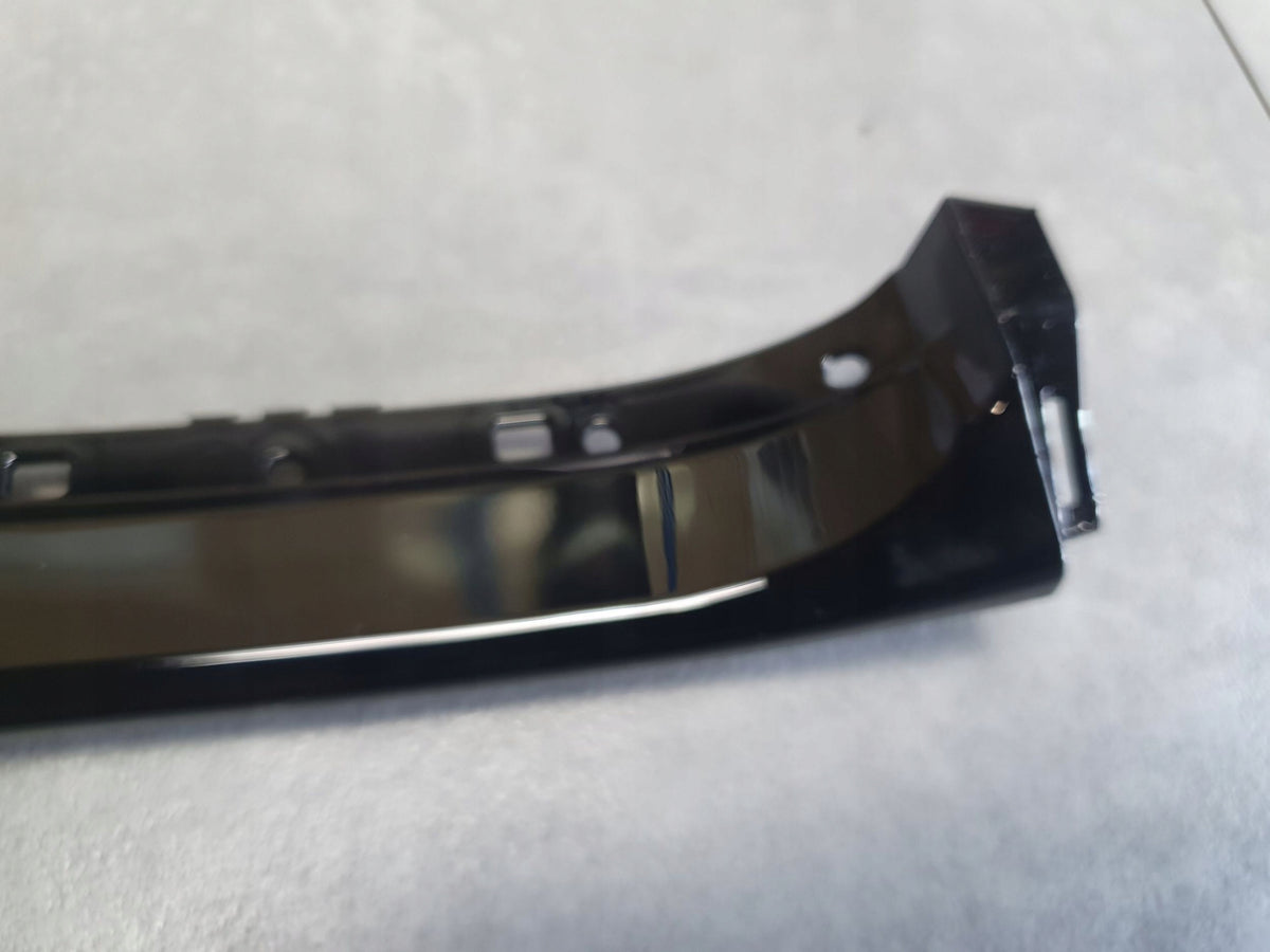 Audi Q8 steering column cover 4M8857397