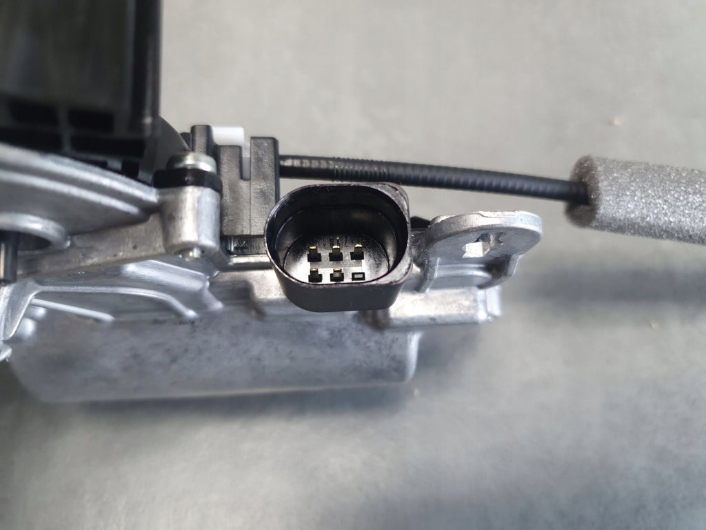 Audi Q8 tailgate pull 3V5827887C