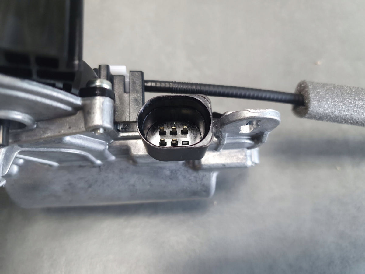 Audi Q8 tailgate pull 3V5827887C