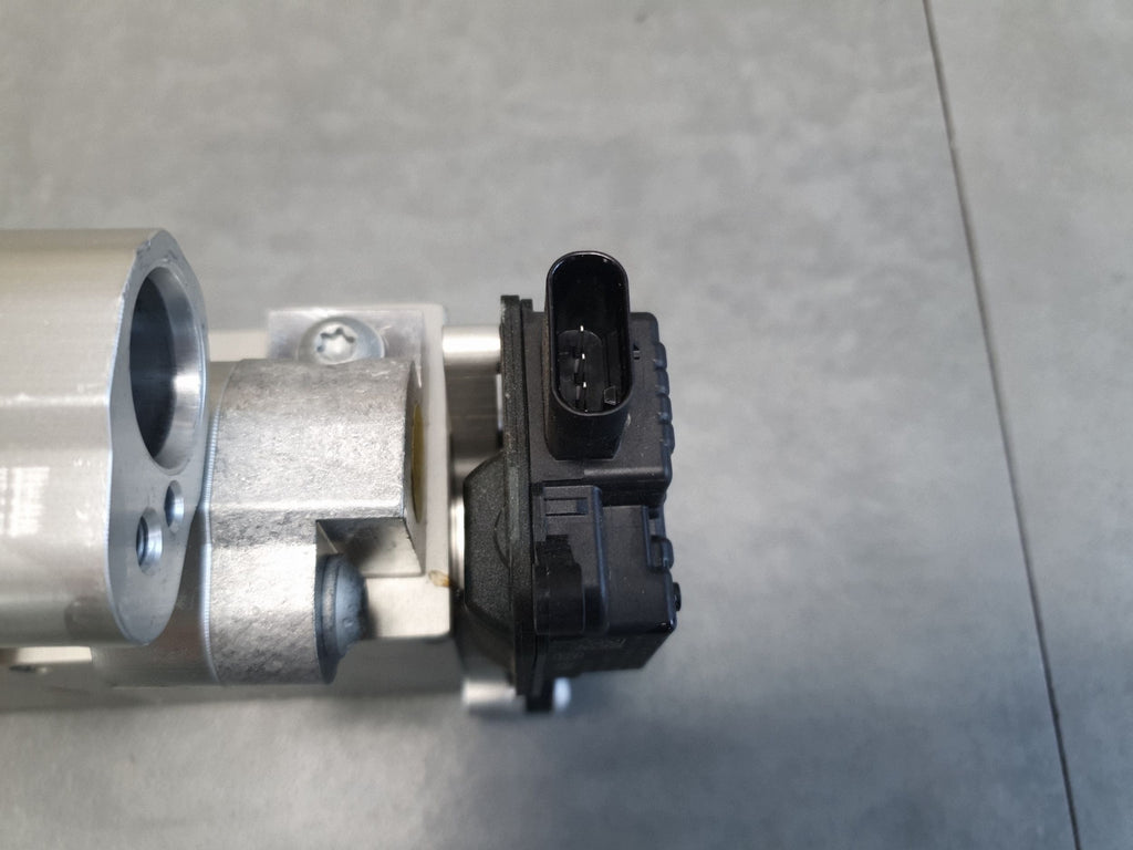 Audi SQ6 e-tron Air conditioning expansion valve 85E816099