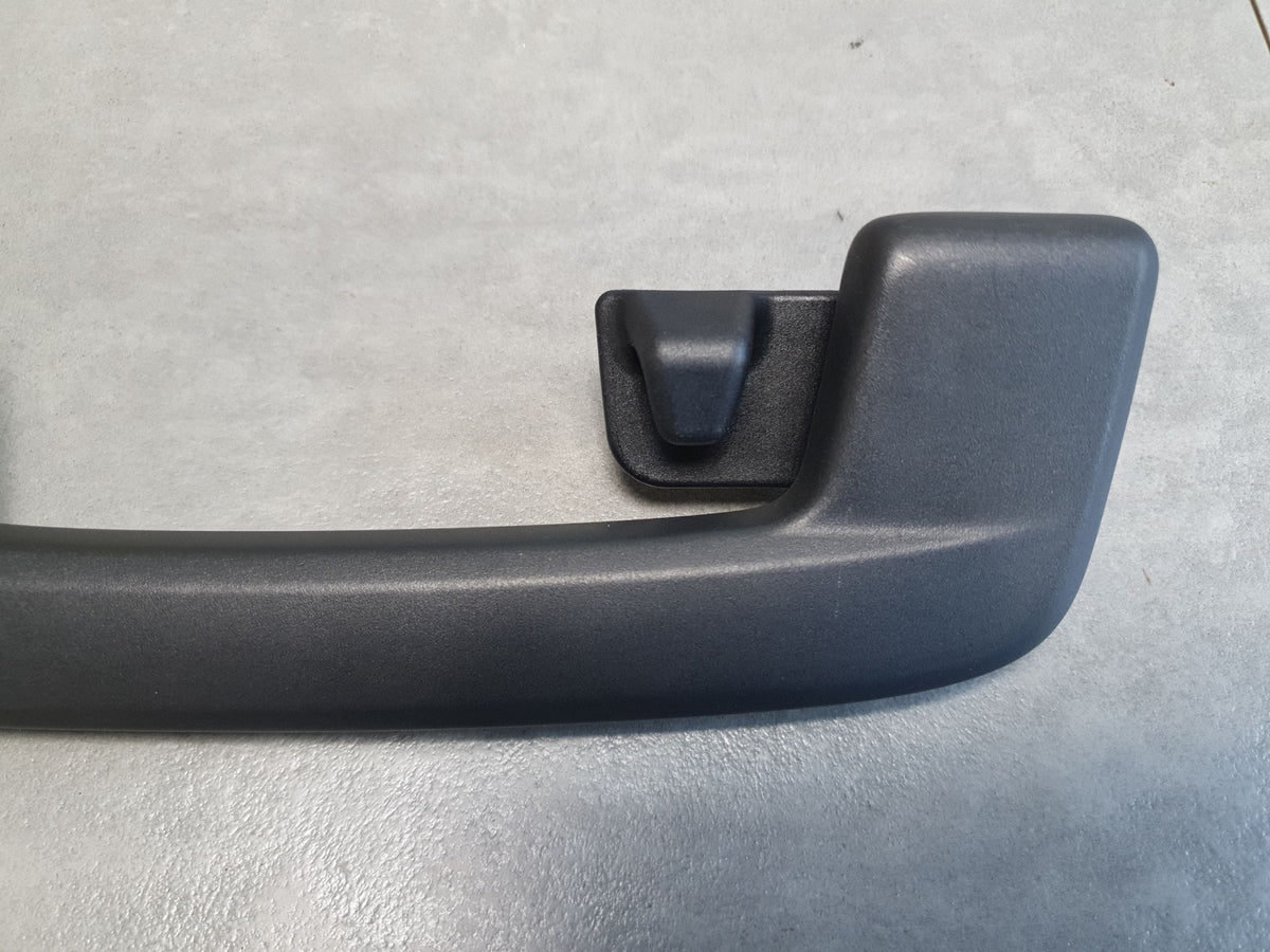 Audi SQ6 e-tron Headliner handle rear 8Y0857644