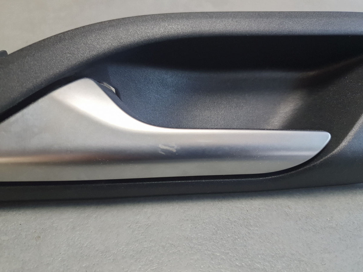 Audi SQ6 e-tron Interior handle left rear 85H837019