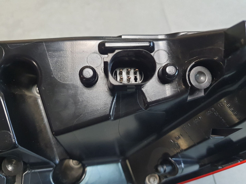 Audi SQ6 e-tron Lamp Left rear oled 85H945207