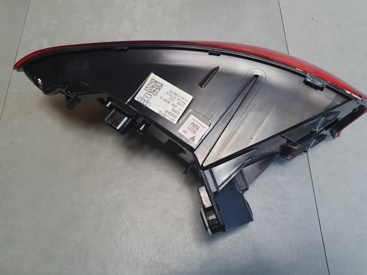 Audi SQ6 e-tron Lamp right rear oled 85H945208