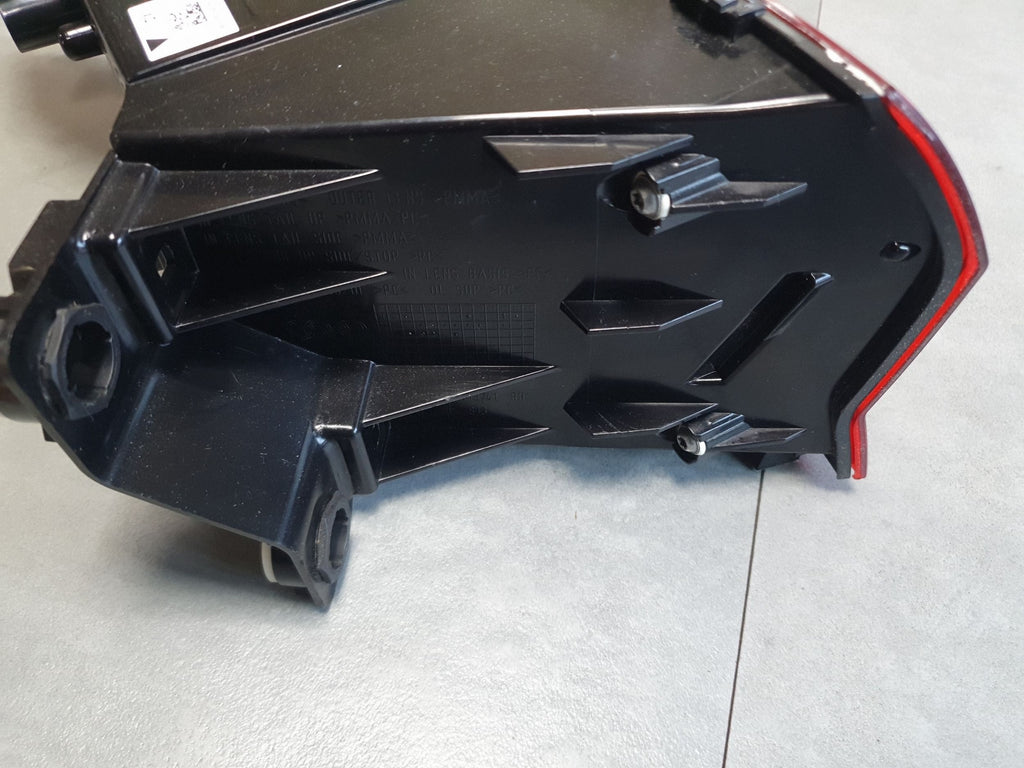 Audi SQ6 e-tron Lamp right rear oled 85H945208