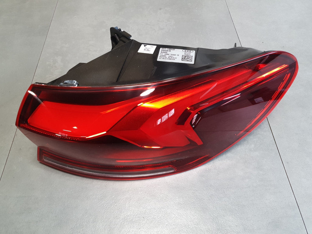 Audi SQ6 e-tron Lamp right rear oled 85H945208