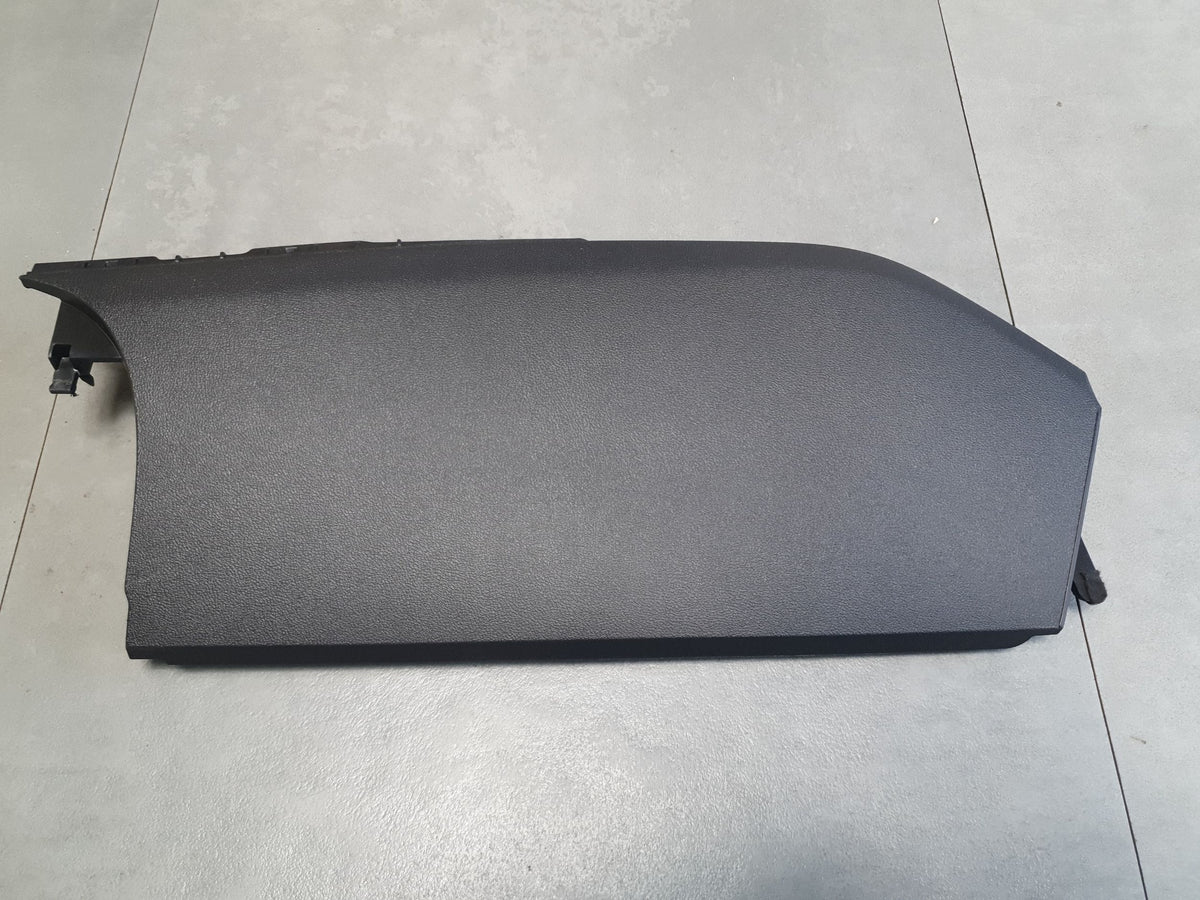 Audi SQ6 e-tron Post cover C 85H868606