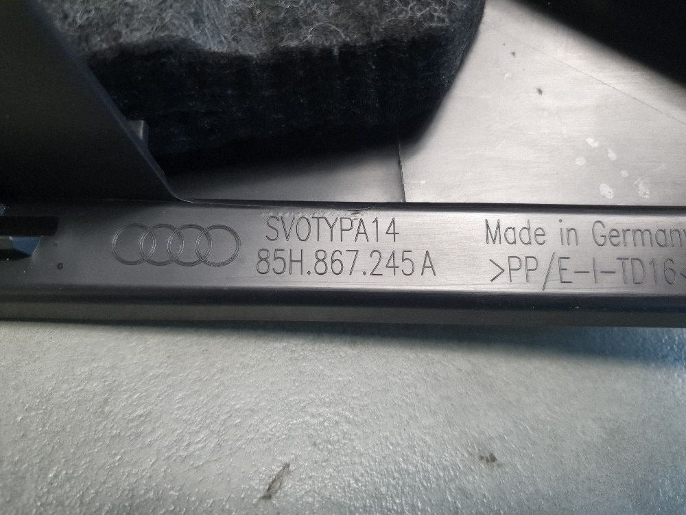 Audi SQ6 e-tron Post cover D left 85H867245A