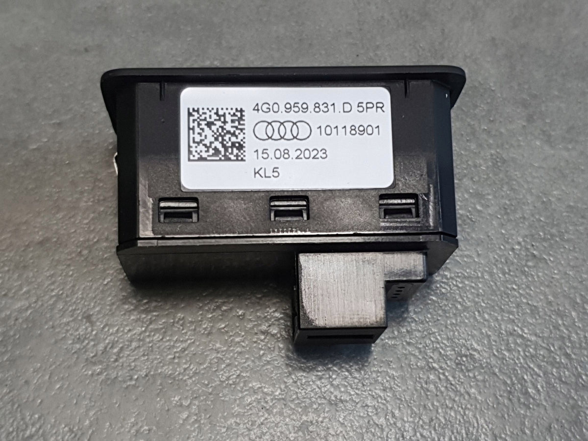 Audi SQ6 e-tron Trunk opening button 4G0959831D