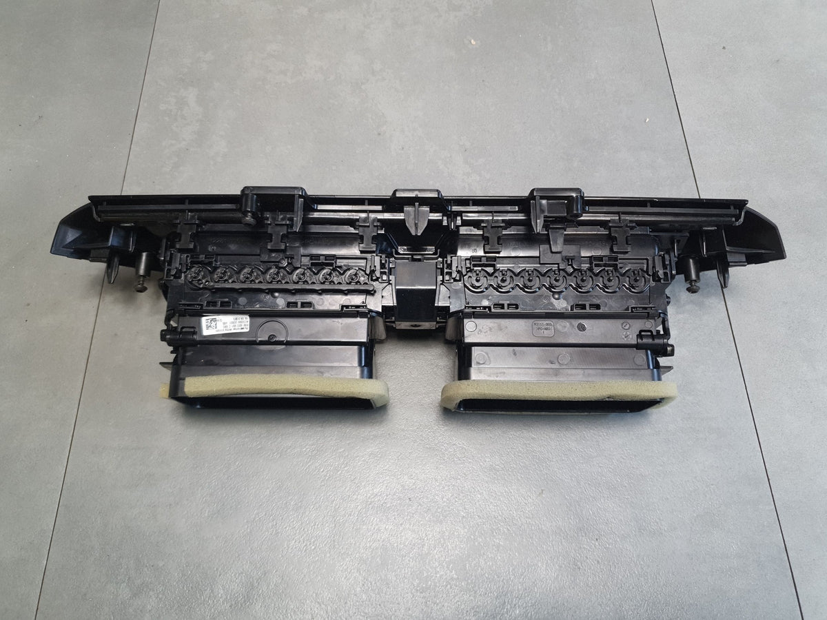 Audi SQ6 e-tron middle air supply grille 85E820951C