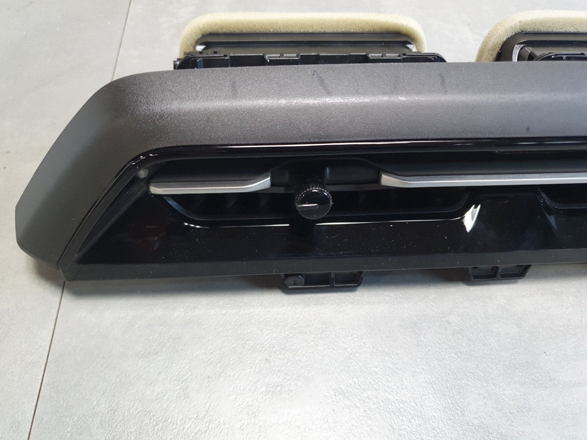 Audi SQ6 e-tron middle air supply grille 85E820951C