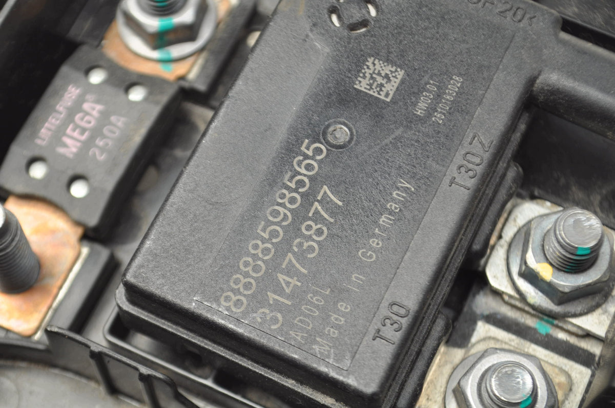 BATTERY CONTROLLER MODULE KLEMA PIRO VOLVO XC40 32200334 31473877