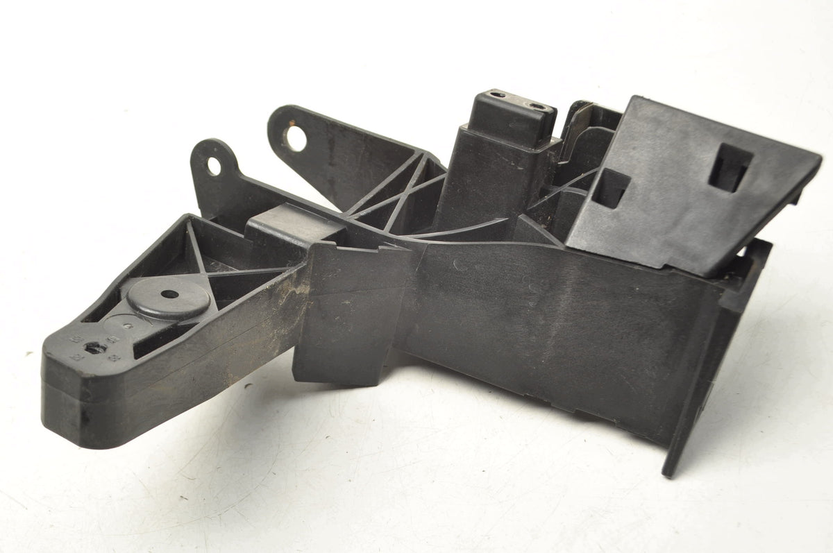 BELT HOLDER LEFT MERCEDES W177 LIFT A1776221800