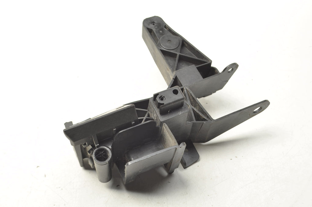 BELT HOLDER LEFT MERCEDES W177 LIFT A1776221800