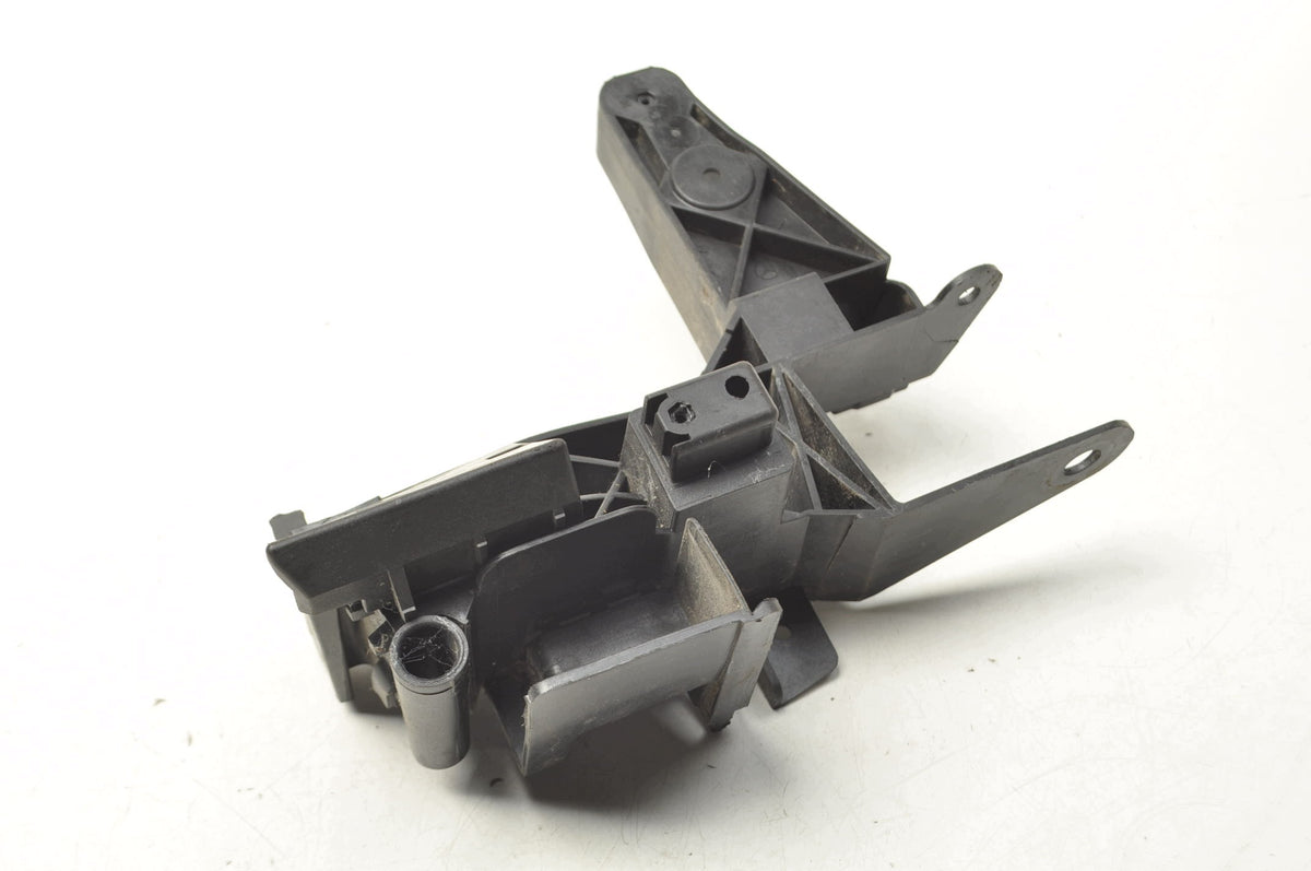 BELT HOLDER LEFT MERCEDES W177 LIFT A1776221800