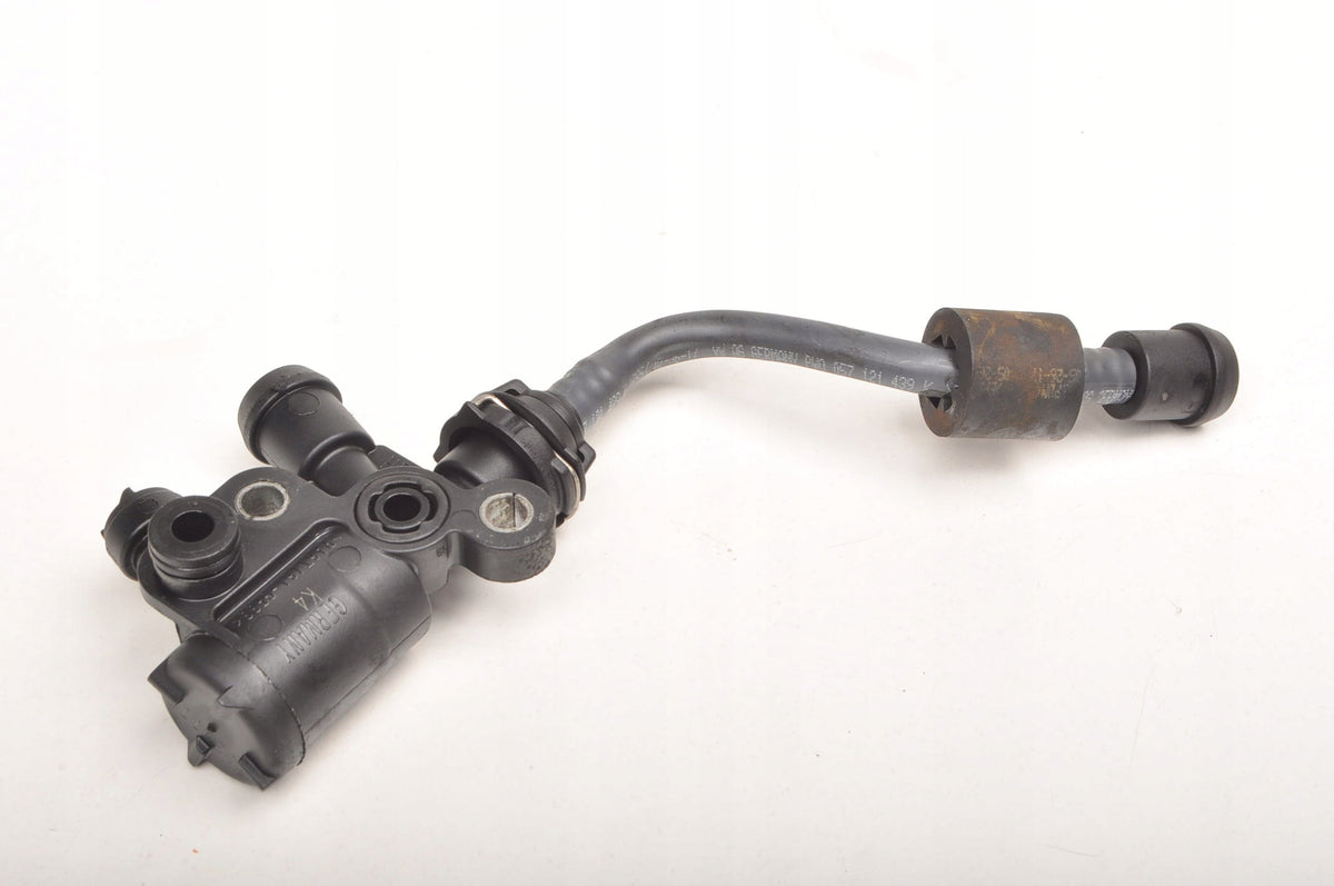 BENTLEY BENTAYGA AUDI Q7 SQ7 A8 4.0 TDI WATER VALVE 057121670E