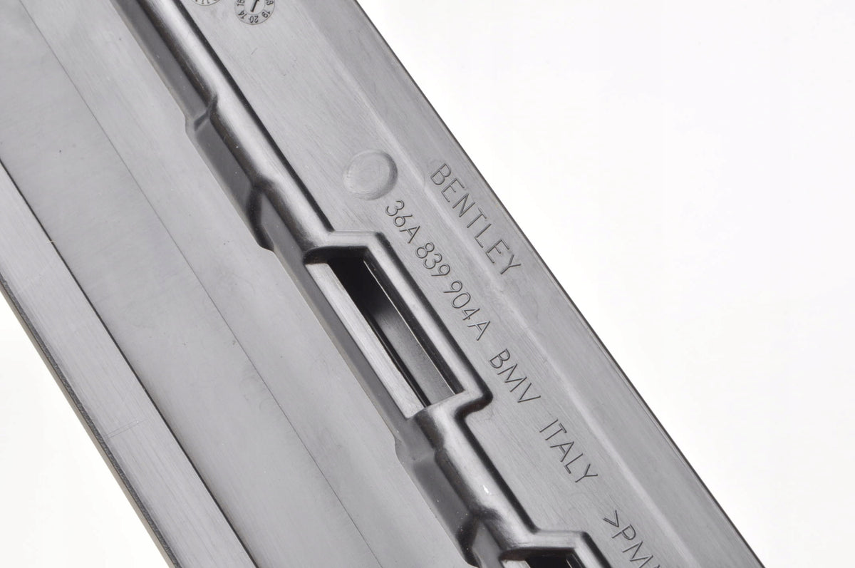 BENTLEY BENTAYGA DOOR TRIM RIGHT REAR 18R 36A839904A