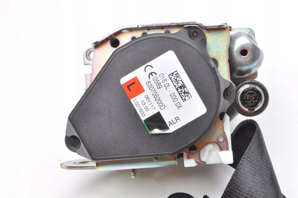 BENTLEY BENTAYGA SEAT BELT LEFT REAR 630705200D