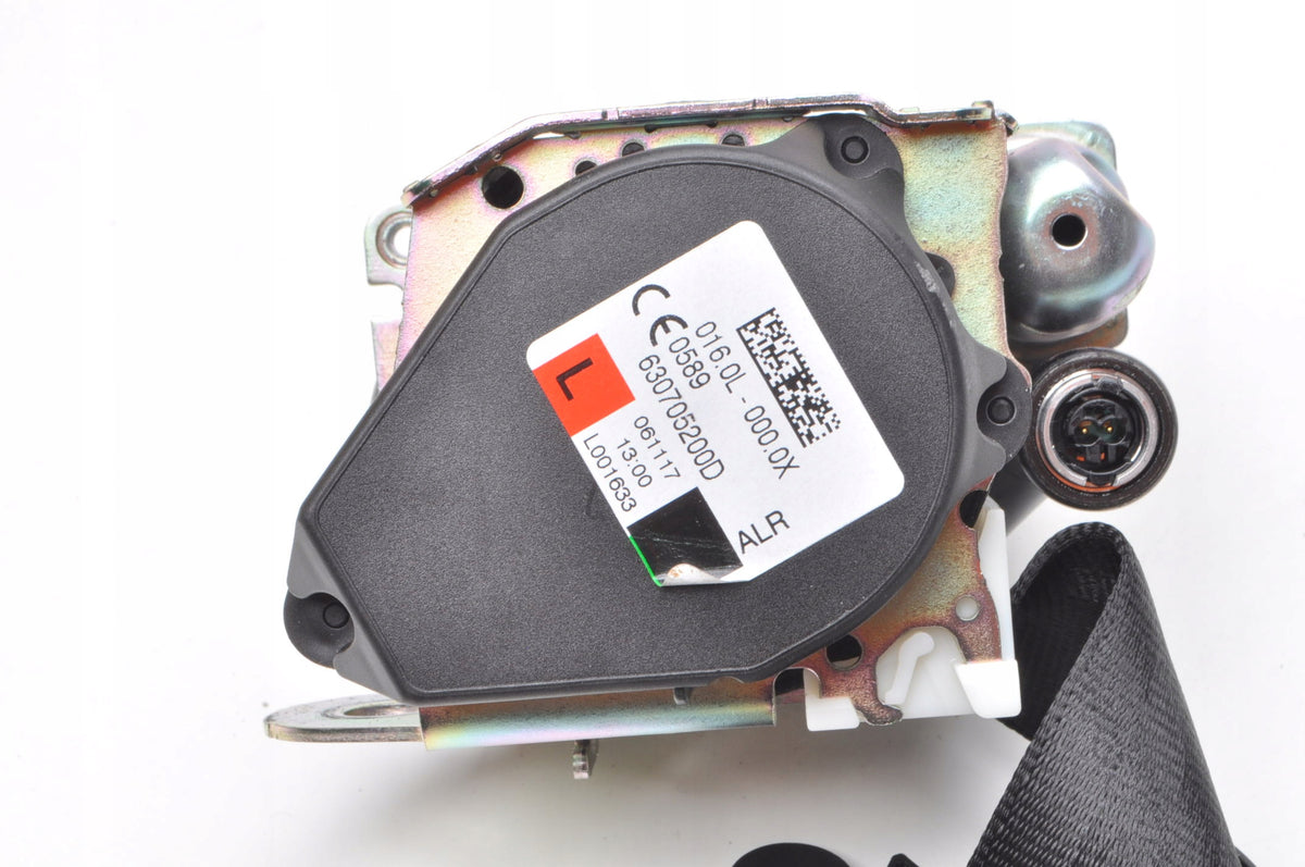 BENTLEY BENTAYGA SEAT BELT LEFT REAR 630705200D