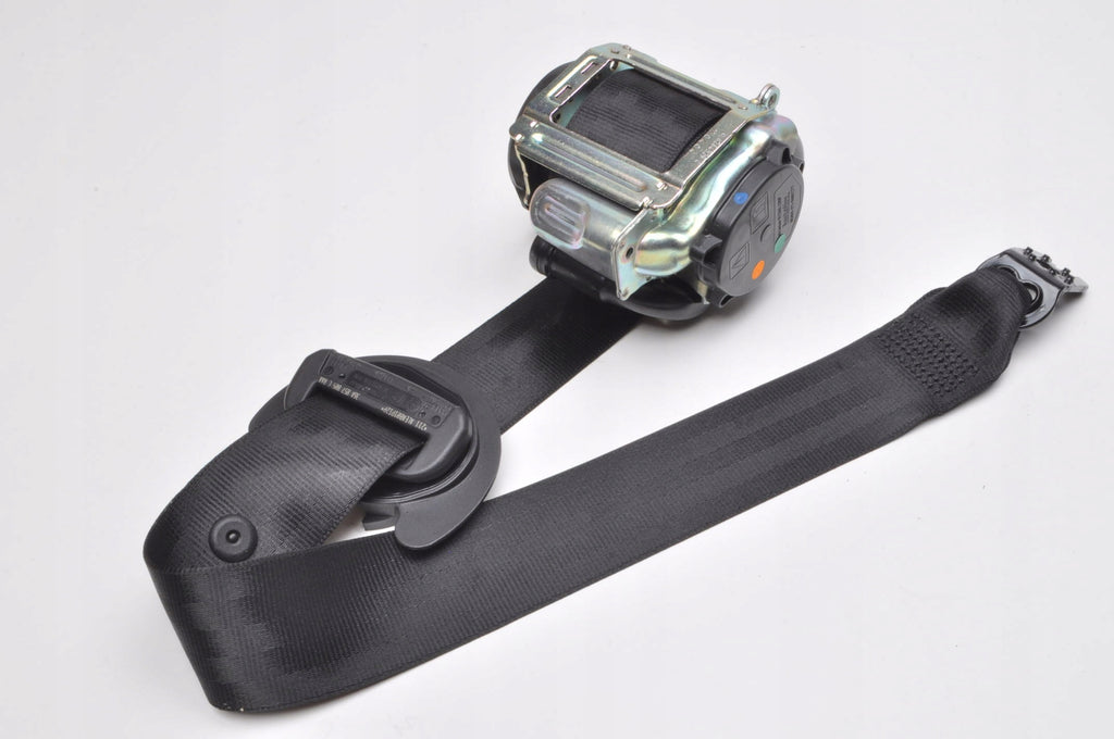 BENTLEY BENTAYGA SEAT BELT LEFT REAR 630705200D