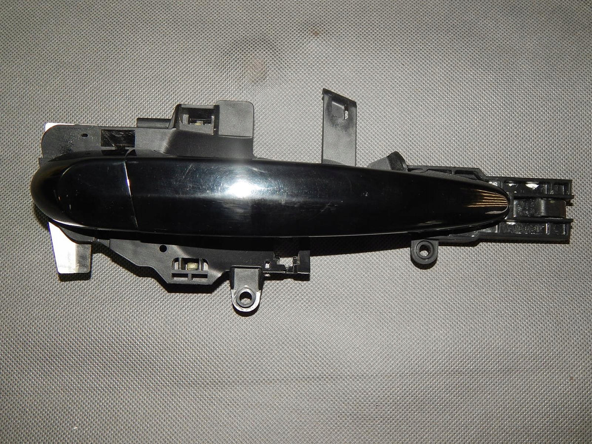 BMW 1 E-87 EXTERIOR DOOR HANDLE RIGHT