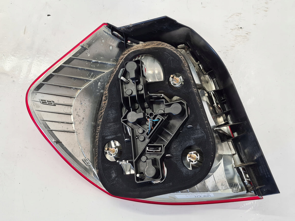 BMW 1 E87 5D LAMP RIGHT REAR 6924502