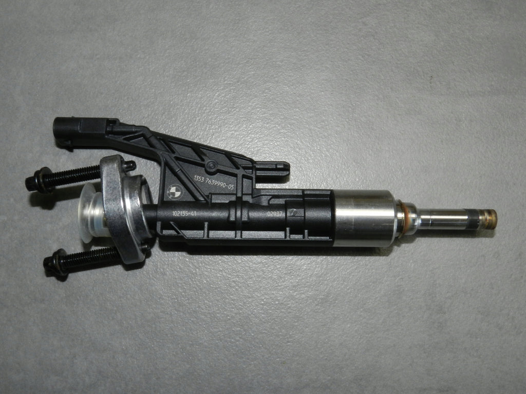 BMW 1 F20 1.5i INJECTION INJECTOR 0261500484
