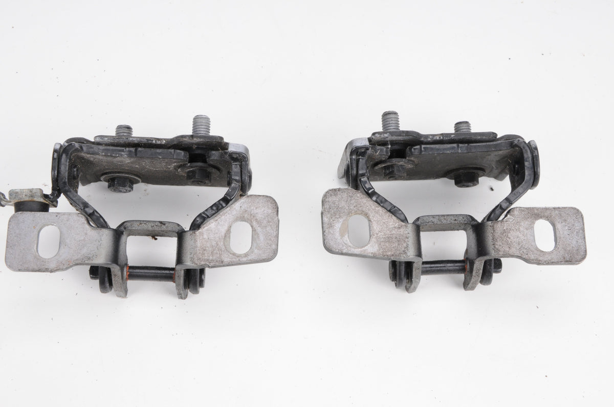 BMW 1 F21 FLAP HINGE SET