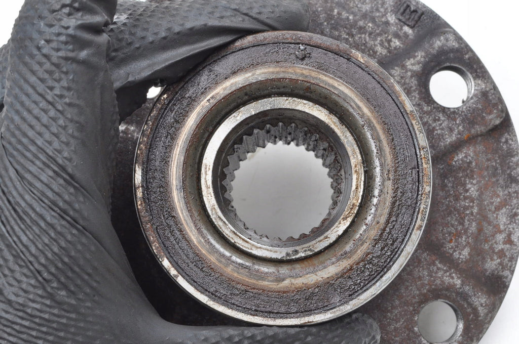 BMW 2 F22 F87 REAR HUB