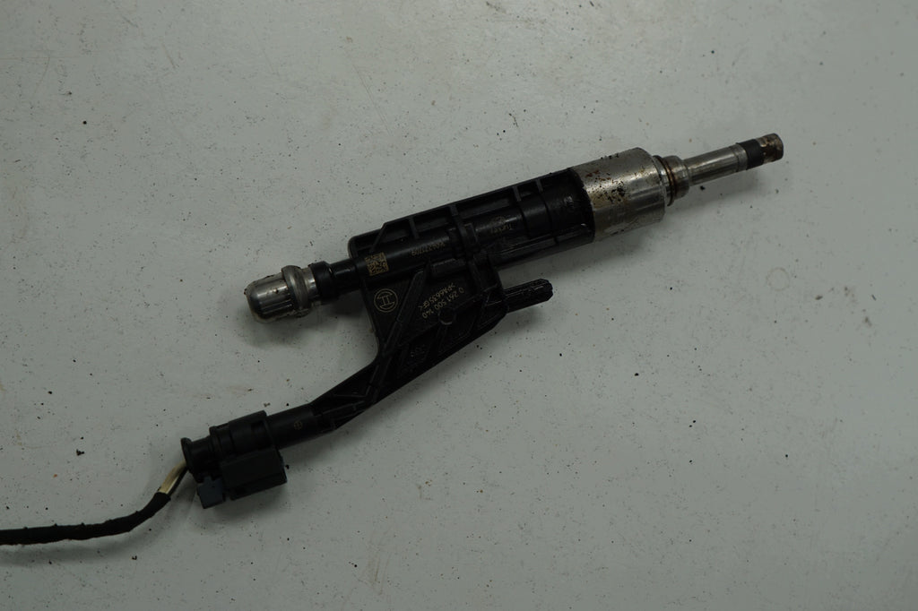 BMW 2 F45 F46 16R 1.5B INJECTION INJECTOR 7639990