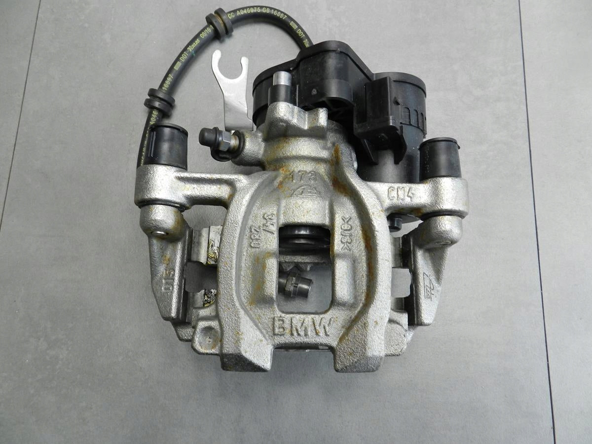 BMW 2 GT F46 218i CLAMP LEFT REAR 6798957