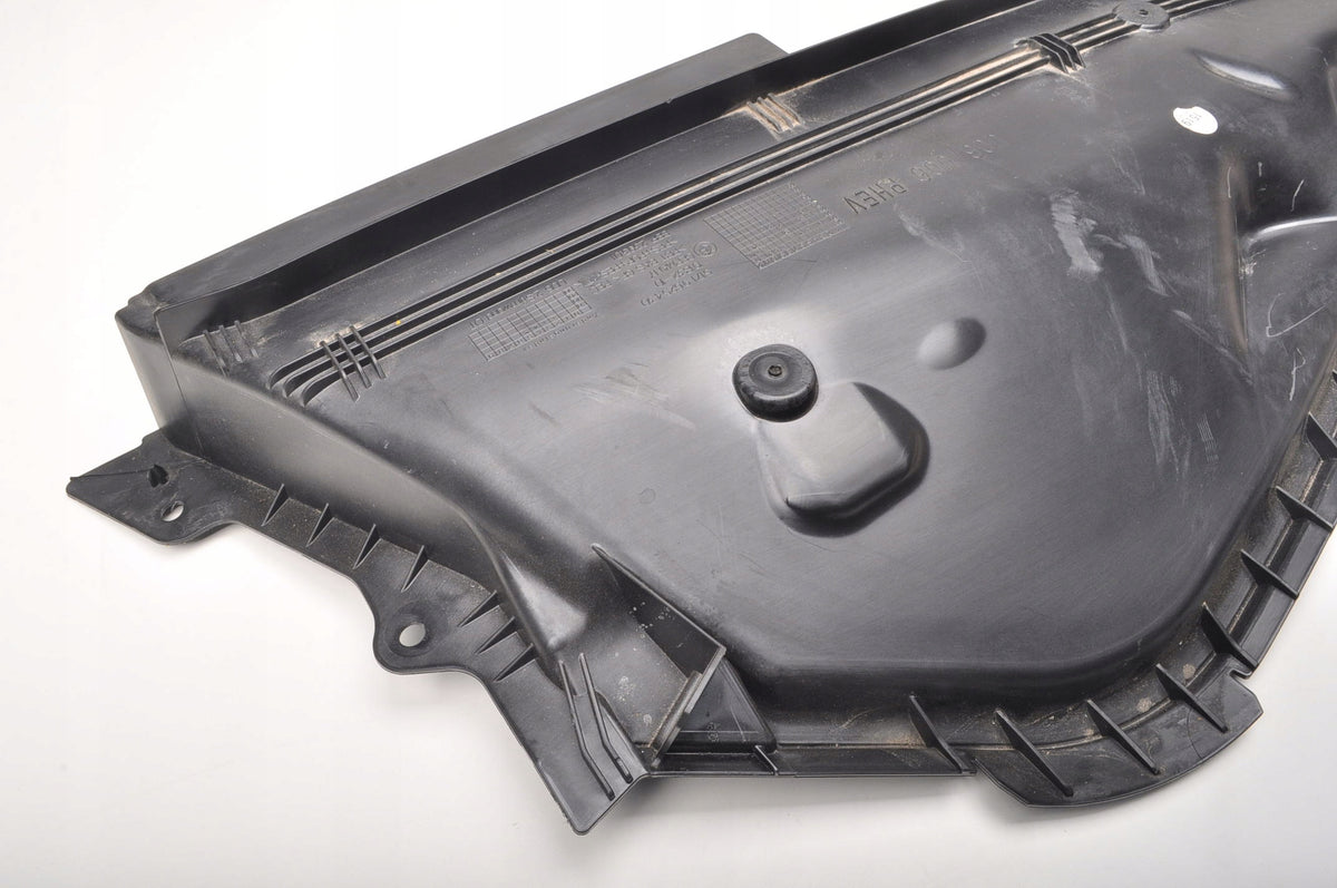 BMW 2 U06 COVER PLASTIC 9625430