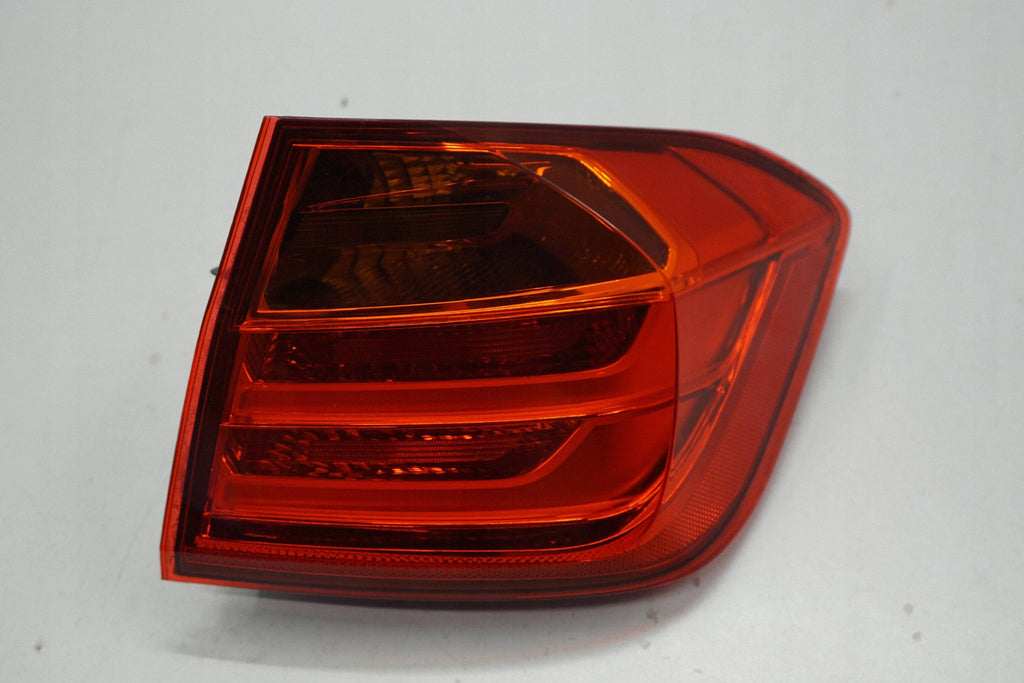 BMW 3 F30 14R MUDGUARD LAMP RIGHT REAR 7372784