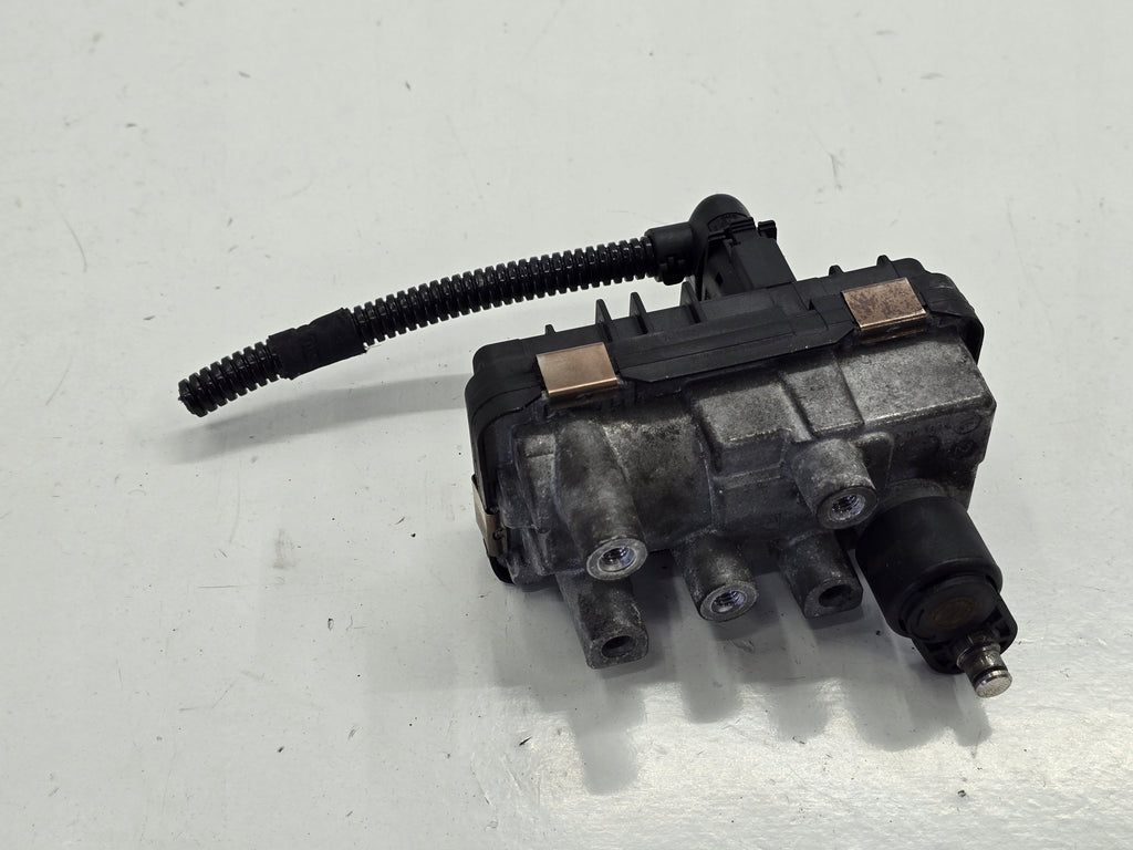 BMW 3 F30 F31 TURBOCHARGER CONTROLLER 49335-19410