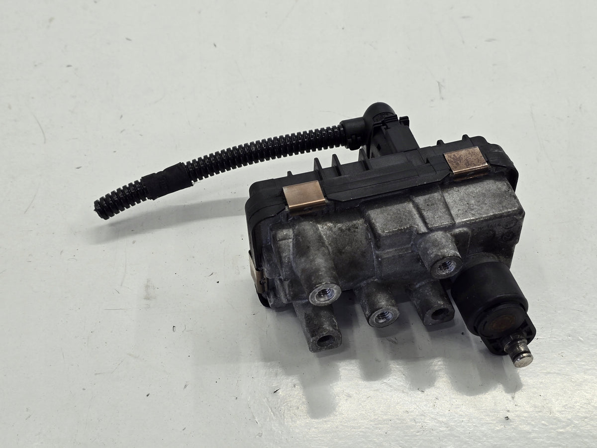 BMW 3 F30 F31 TURBOCHARGER CONTROLLER 49335-19410