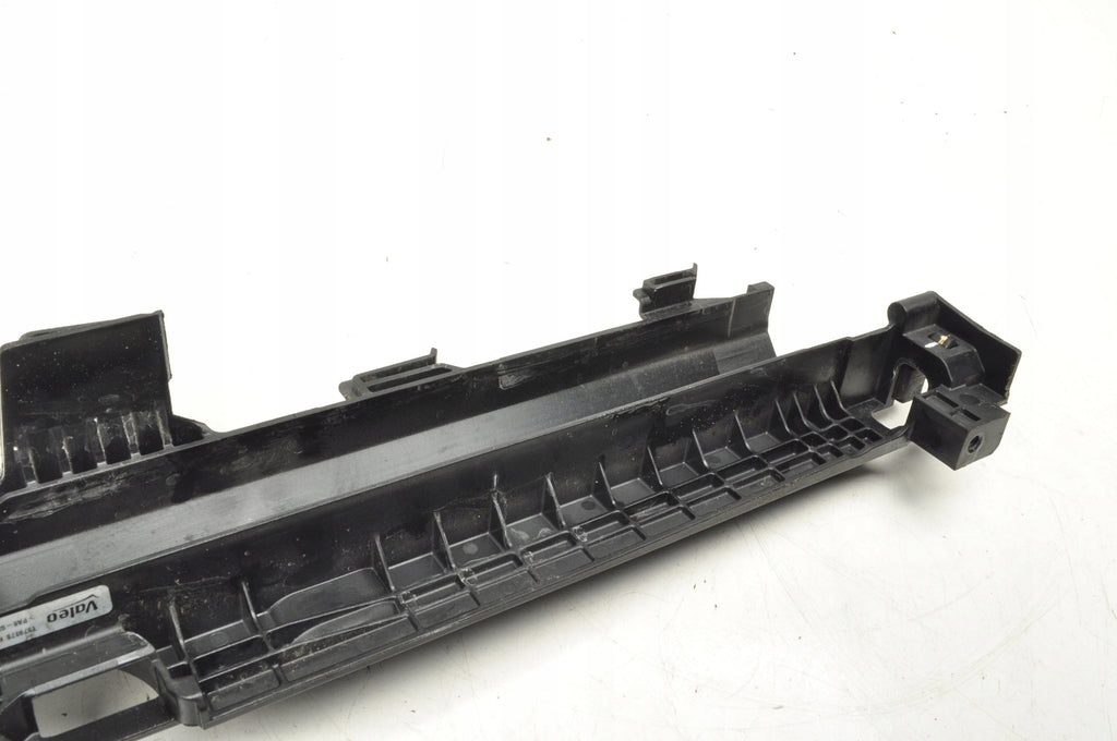 BMW 3 G20 G21 RADIATOR MOUNT 8666839