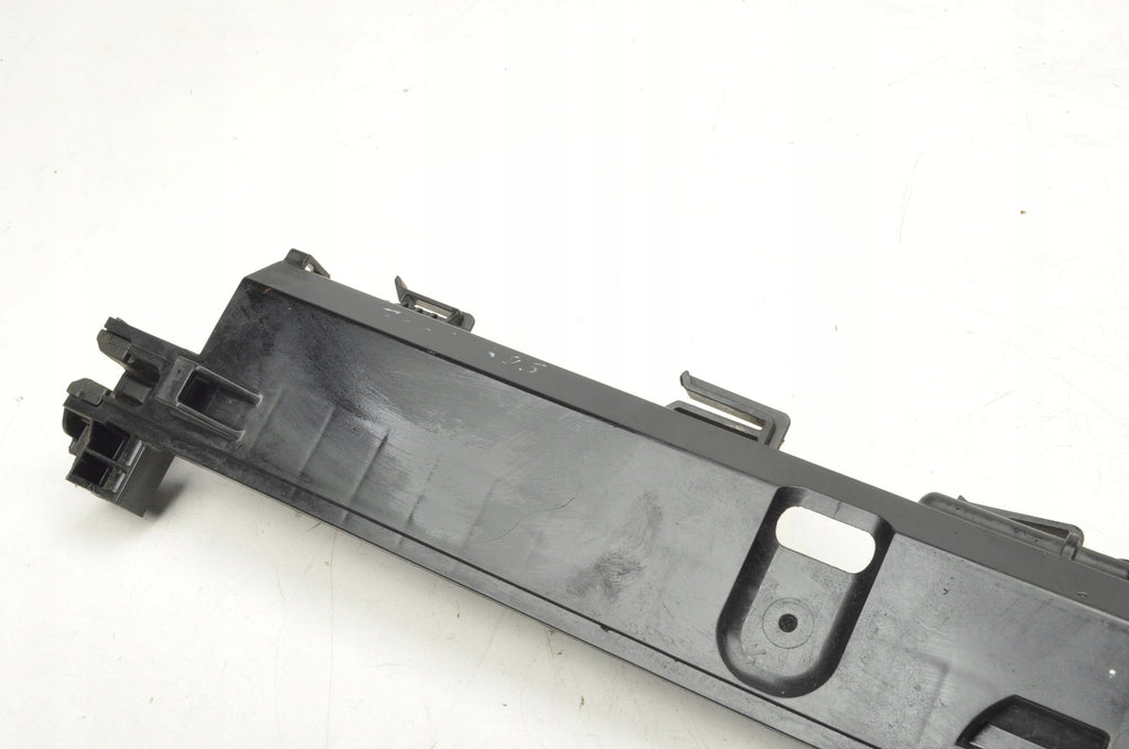 BMW 3 G20 G21 RADIATOR MOUNT 8666839