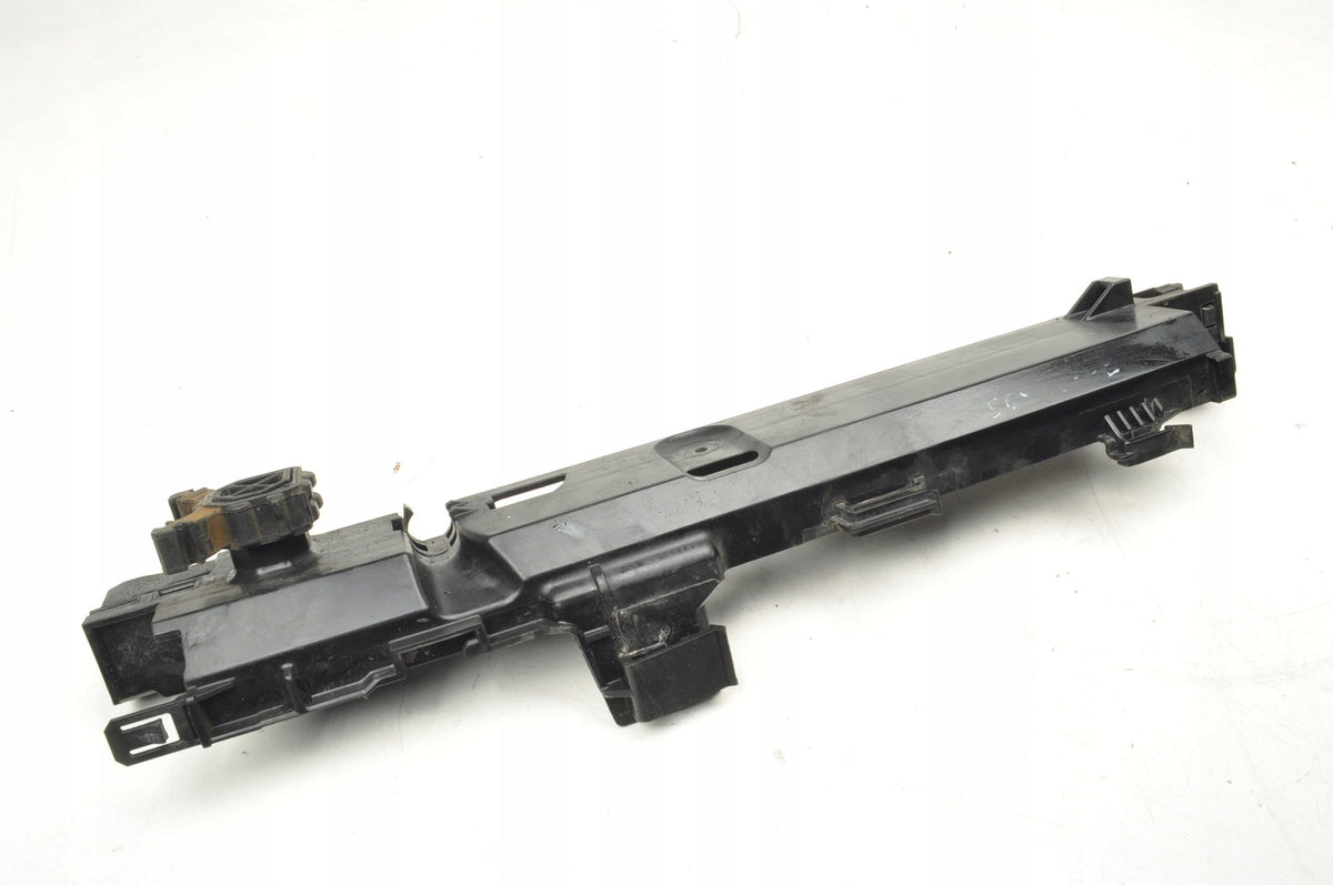 BMW 3 G20 G21 RADIATOR MOUNT 8666839