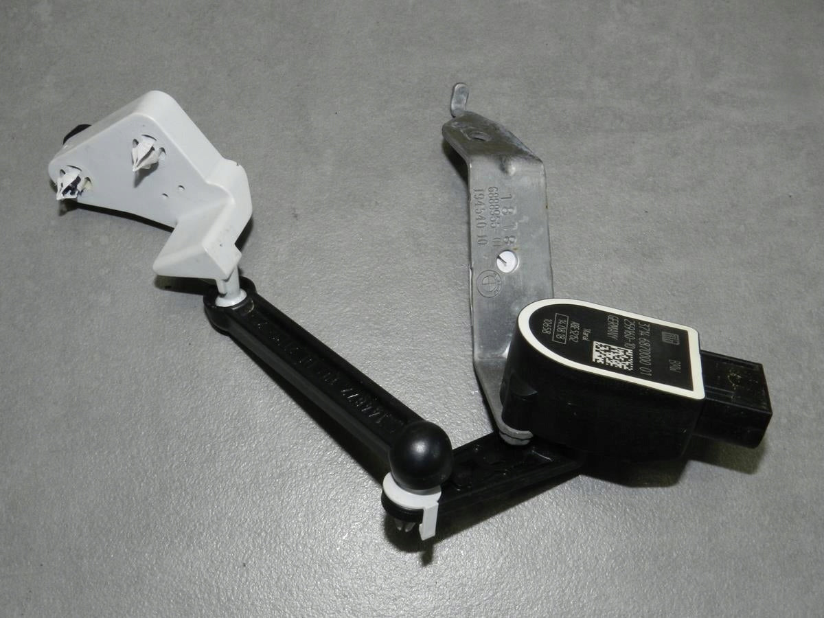 BMW 3 G20 LEVELING SENSOR 6888955
