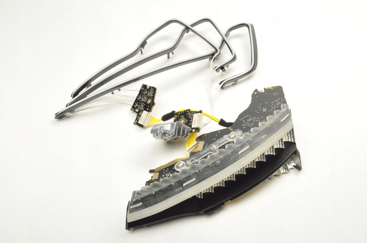 BMW 4 G22 CONVERTER LED MODULE RIGHT R120098020