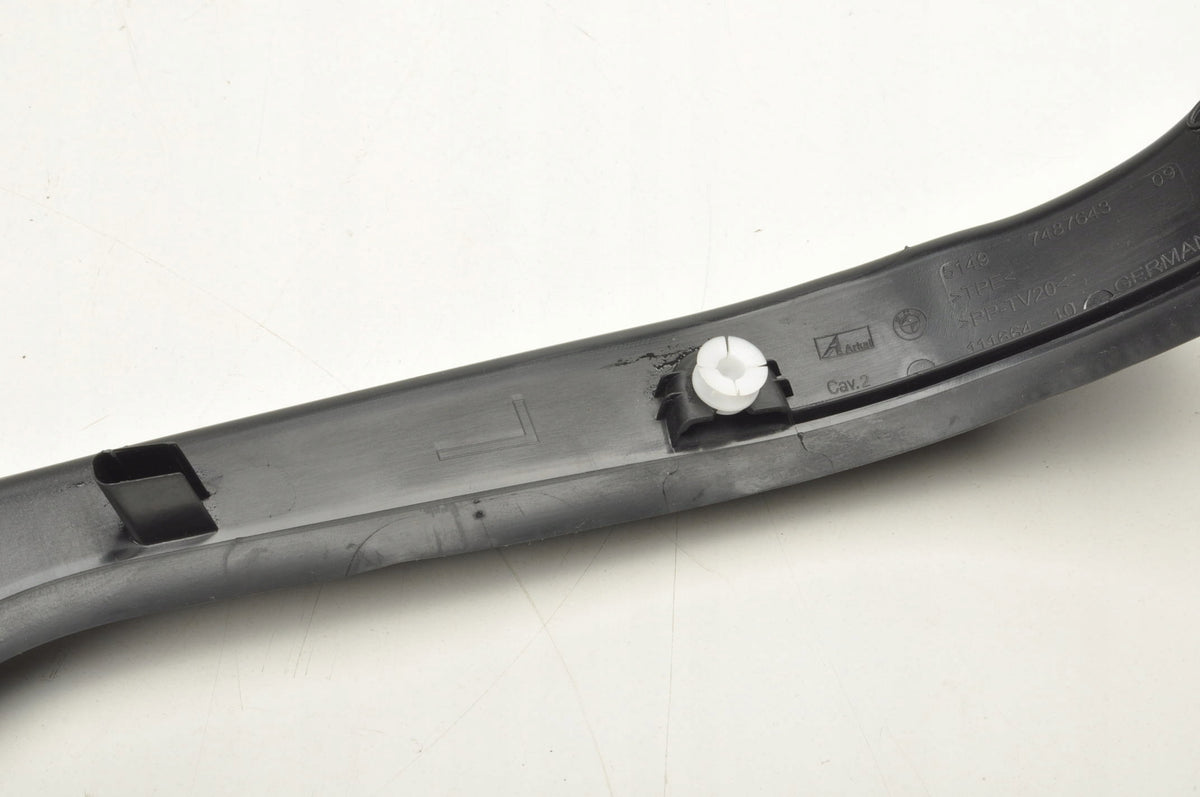 BMW 4 G22 G23 DRAINAGE GUTTER COVER LEFT