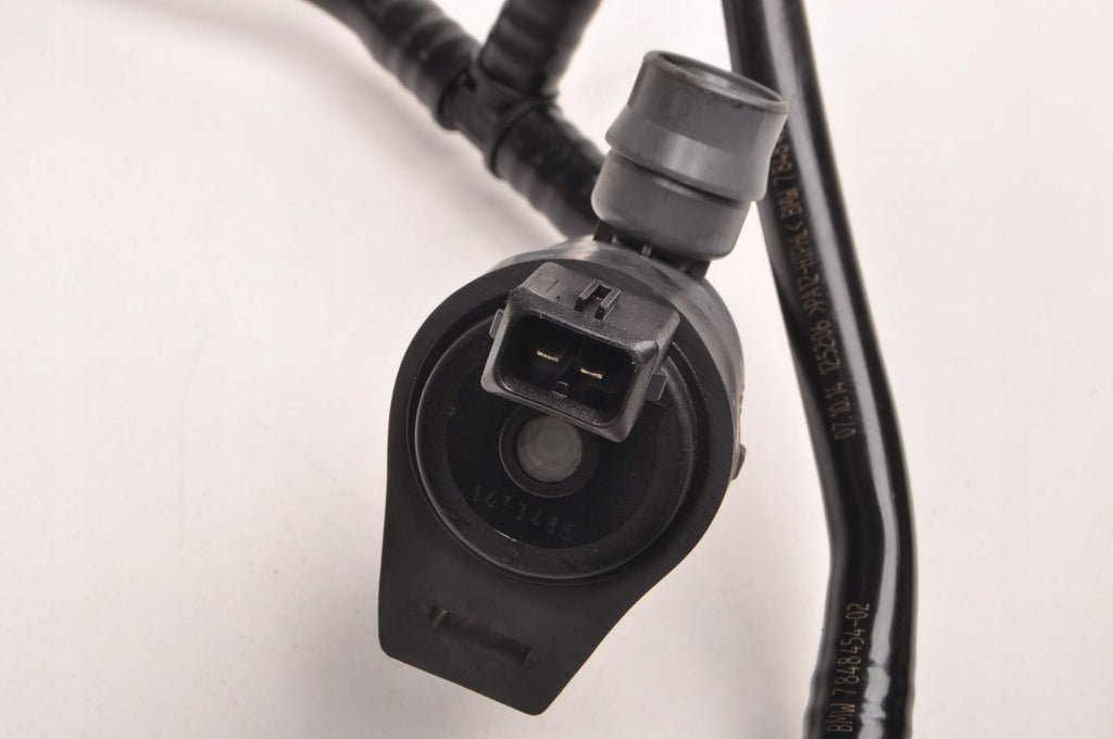 BMW 4 M4 F82 3.0 PIPE FUEL LINE 7848454 7848455