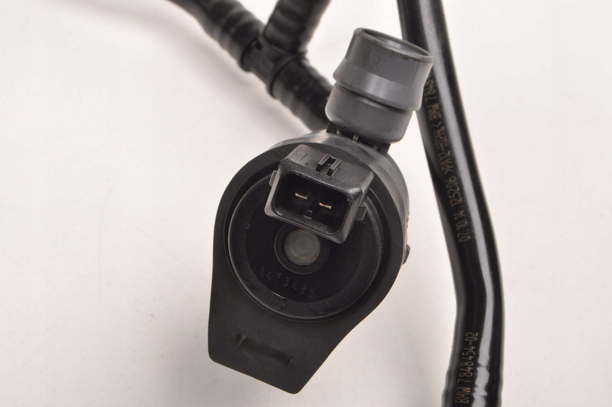 BMW 4 M4 F82 3.0 PIPE FUEL LINE 7848454 7848455